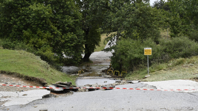 καιρός-κυριακή-βροχές-και-καταιγίδε-562477459