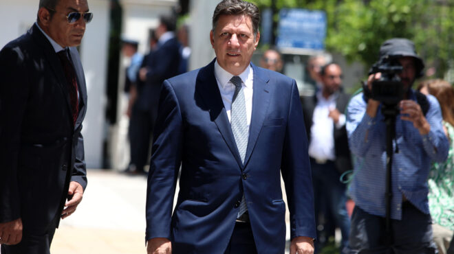 βαρβιτσιώτης-να-διευκολύνουμε-όσο-πε-562493044