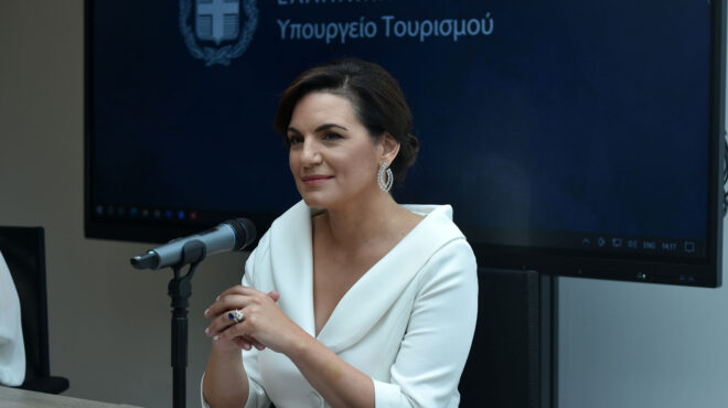 κεφαλογιάννη-ισχυρός-ανταγωνιστικό-562493008