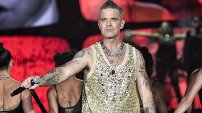 ελτον-τζον-στο-γκλάστονμπερι-συγκίνη-562484956