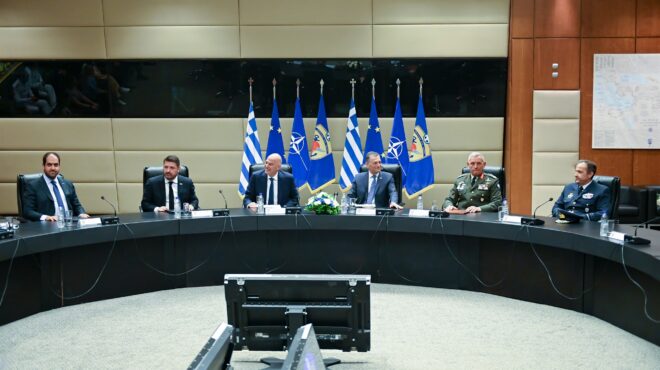 εντός-και-εκτός-πρώτο-βήμα-μητσοτάκη-562493395