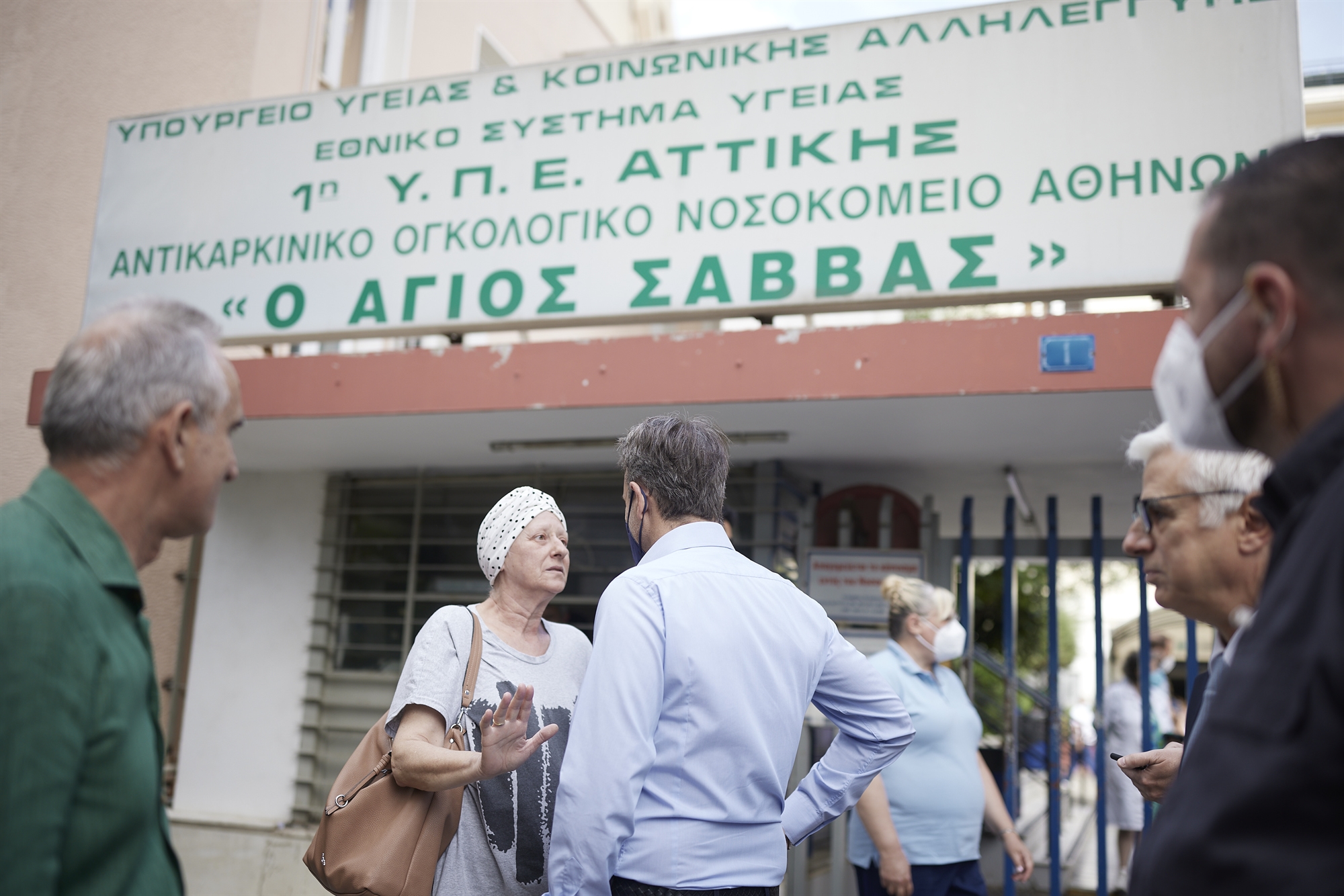 ν-δ-το-παρασκήνιο-της-κόκκινης-κάρτας-562462558