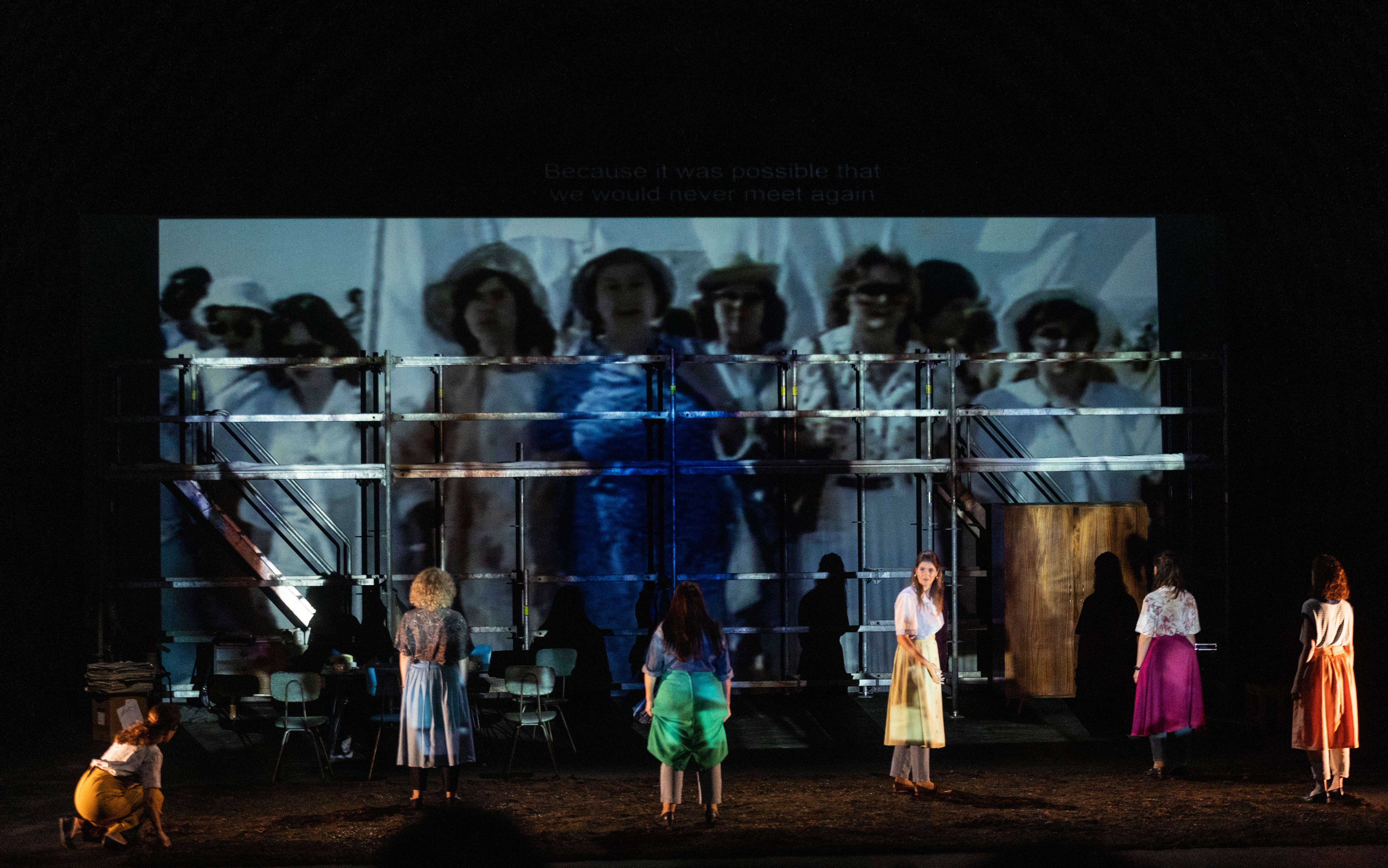 Θέατρο ντοκουμέντο: Η άγνωστη πορεία 30.000 γυναικών στα Κατεχόμενα-1