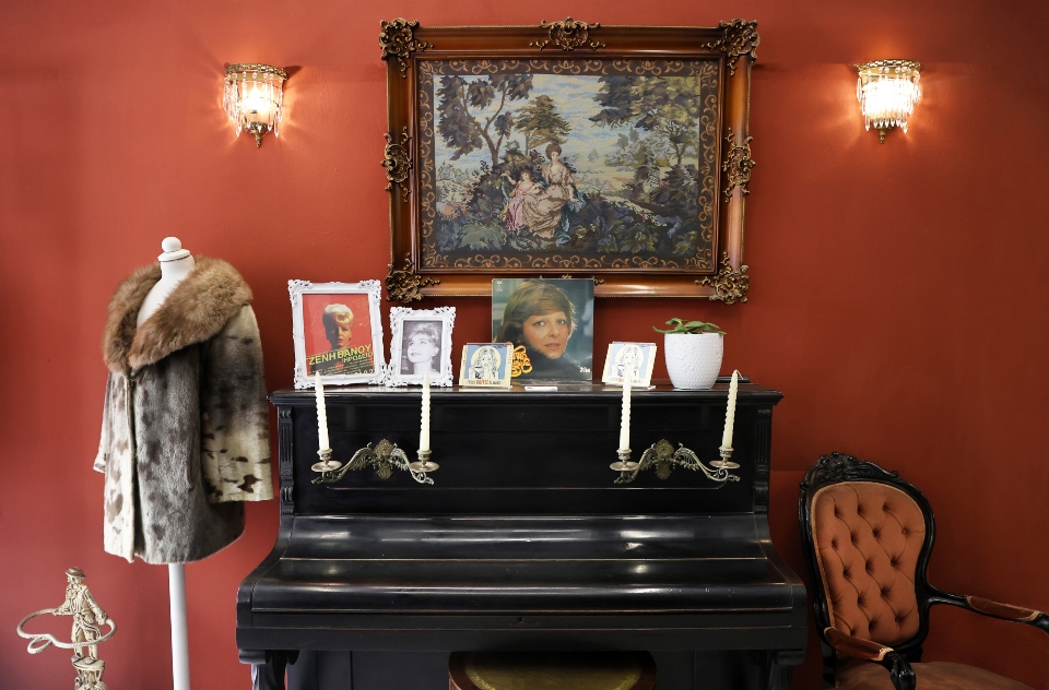 Το Γυναικείο Καφενείο έχει αυτό που θέλουν οι γυναίκες-1