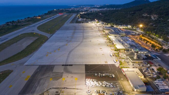 τουρισμός-αυξημένη-κατά-284-η-επιβατική-562483174