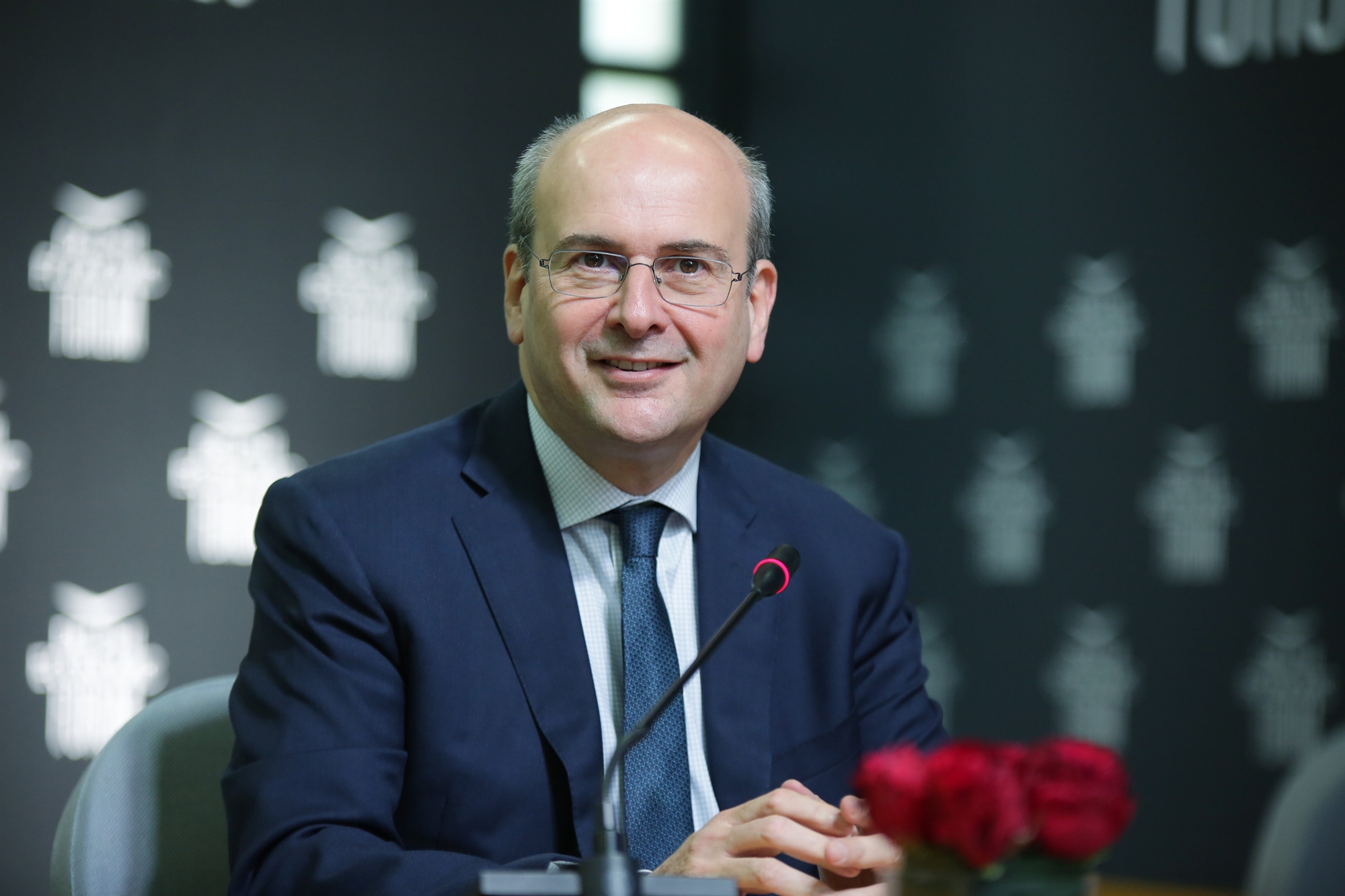 «Μαξιλάρι» 3,7 δισ. για τον νέο υπουργό Εθνικής Οικονομίας και Οικονομικών-1