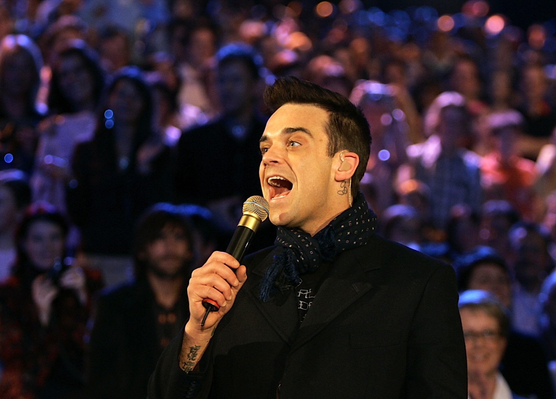 Ρόμπι Γουίλιαμς: Ενας ροκ σταρ στο γήπεδο της ποπ-1