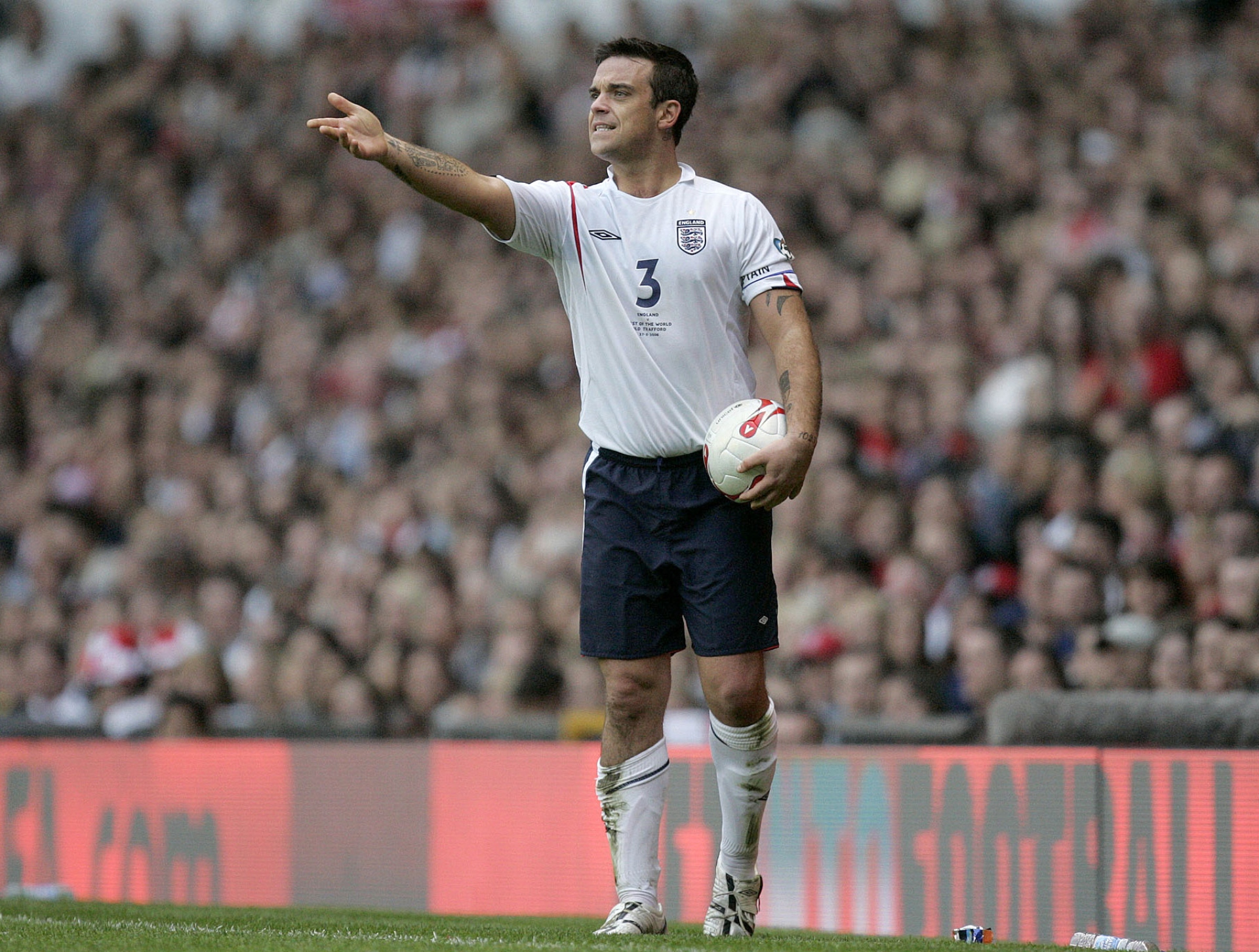 Ρόμπι Γουίλιαμς: Ενας ροκ σταρ στο γήπεδο της ποπ-3