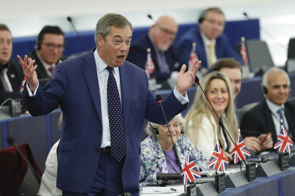 Μπόρις Τζόνσον: Ανησυχία για τις επόμενες κινήσεις του – Θα κάνει κόμμα με τον Φάρατζ;-1