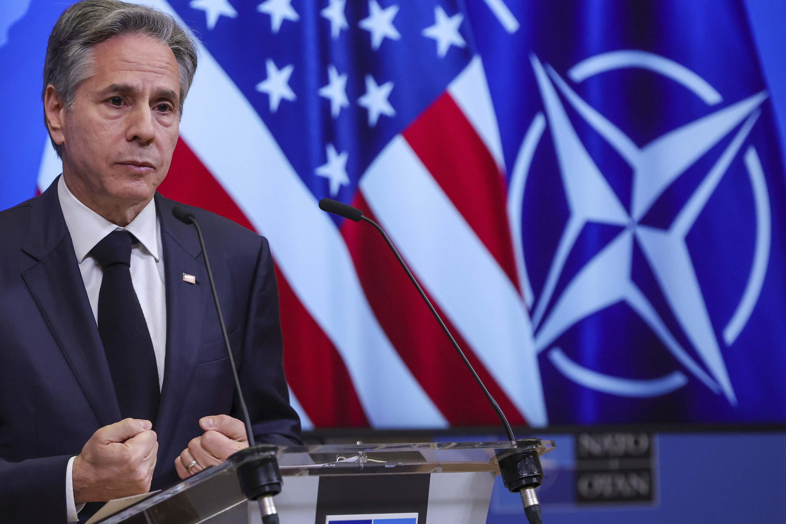 ο-μπλίνκεν-περιοδεύει-στον-βορρά-του-ν-562450849