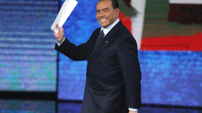 σίλβιο-μπερλουσκόνι-οι-ατάκες-του-που-562466329