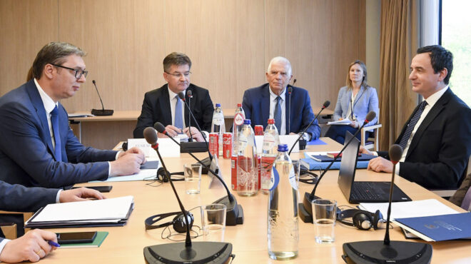 οι-ηγέτες-σερβίας-και-κοσόβου-εκτάκτω-562473013