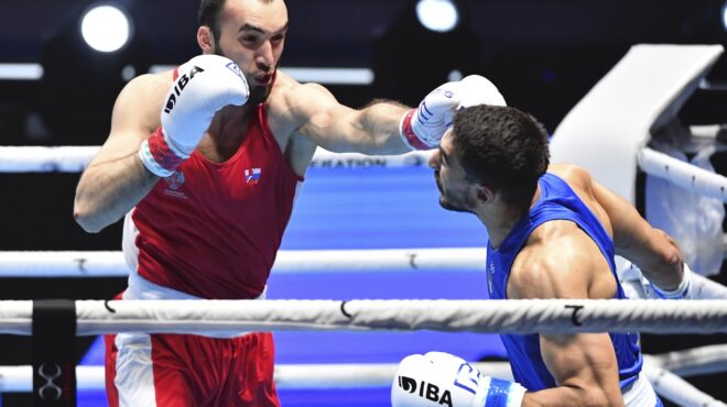 το-συνεχές-αυτομαστίγωμα-της-πυγμα-562482514