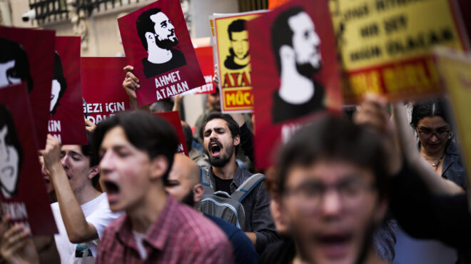 εκαψαν-ομοίωμα-του-ερντογάν-στη-ζυρίχ-562472815