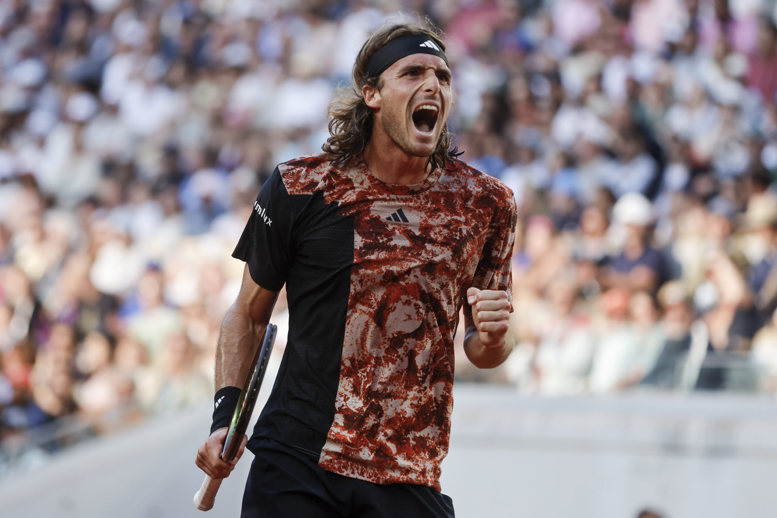 ρολάν-γκαρός-με-επίδειξη-δύναμης-επί-τ-562454671