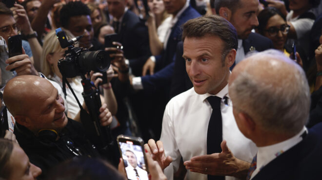 οι-ελληνες-αγοράζουν-ηλεκτρικά-ι-χ-562470961