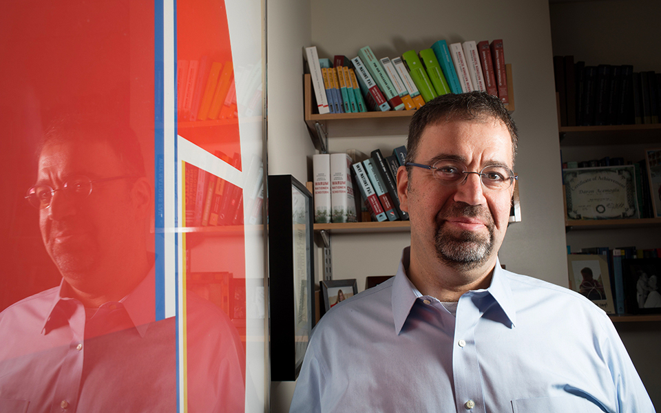 Διαβάστε στην «Καθημερινή της Κυριακής»-7