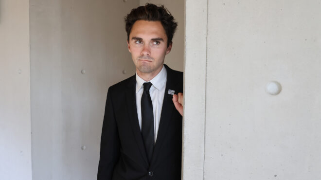 ο-ντέιβιντ-χογκ-δεν-ξεχνάει-το-μακελει-562480387