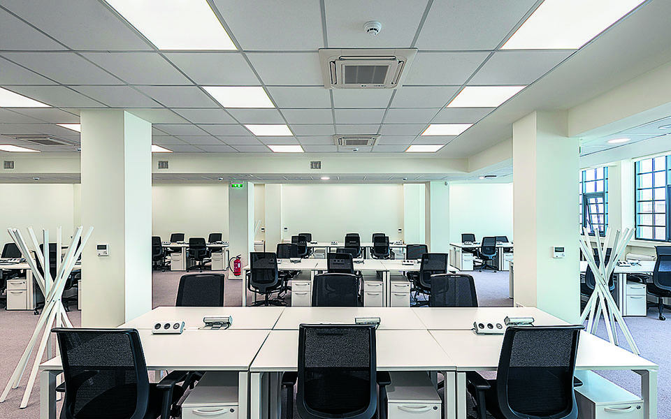 ανεργία-οριακή-αύξηση-τον-απρίλιο-κατ-562453441