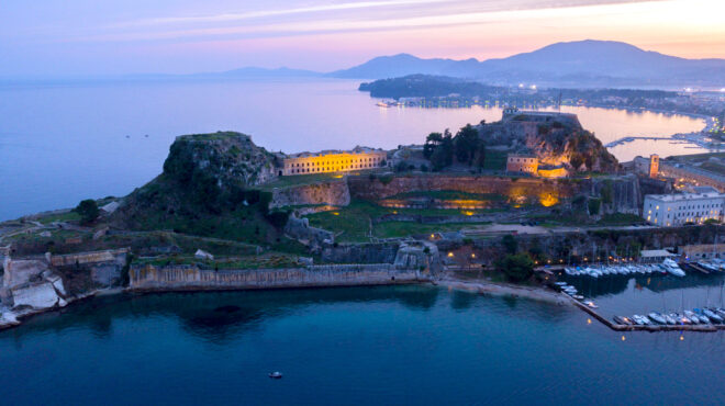 το-διεθνές-φεστιβάλ-κέρκυρας-επιστρέ-562480303