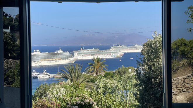 ο-τουρισμός-μού-φέρνει-αμφιθυμία-562493122