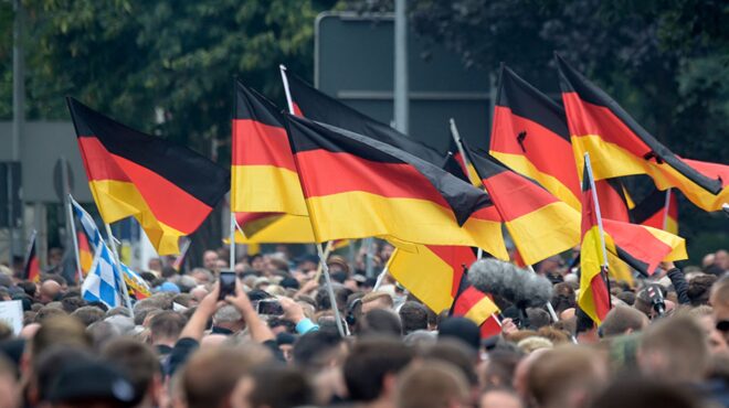 γερμανία-eφοδοι-της-αστυνομίας-σε-σπίτ-562483387