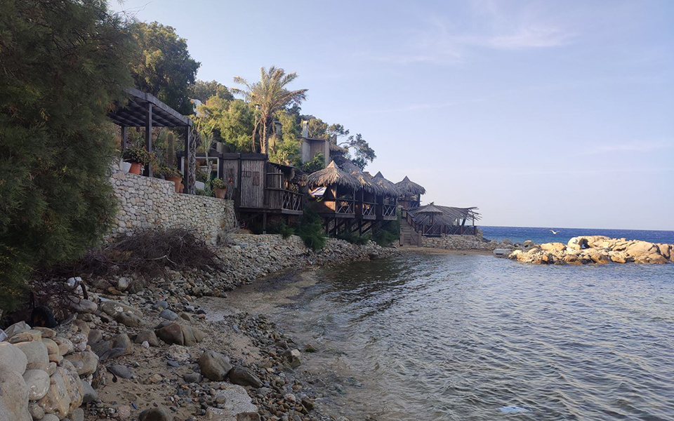 μύκονος-ανεστάλη-κατεδάφιση-στην-ελι-562458028