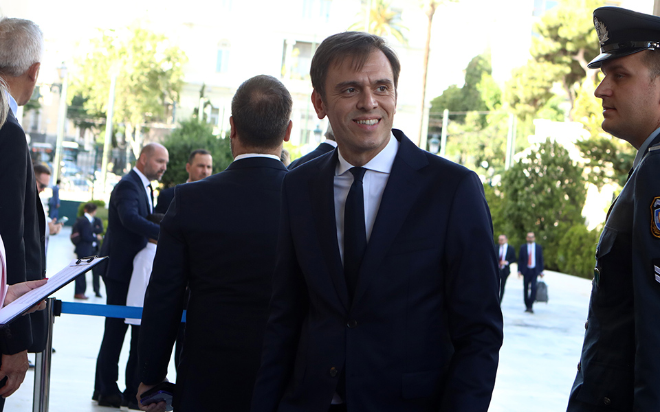 μάντζος-η-νδ-έλεγε-το-2019-ότι-θα-μειώσει-το-562455349