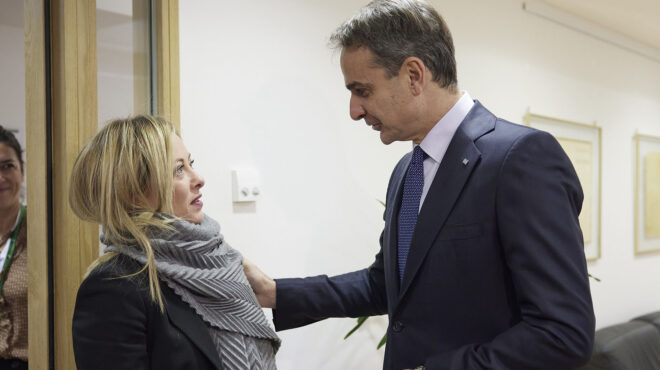 εκλογές-2023-συγχαρητήρια-μελόνι-σε-μητσ-562490422