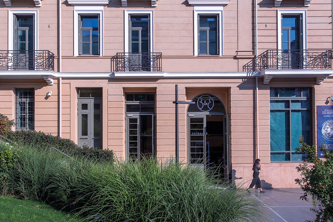 Είναι το Παγκράτι η πολιτιστική Disneyland της Αθήνας;-6