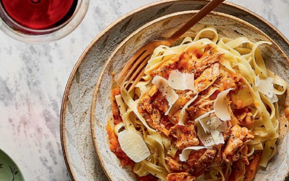 ματσάτα-με-κουνέλι-και-κυκλαδίτικο-τυ-562455157