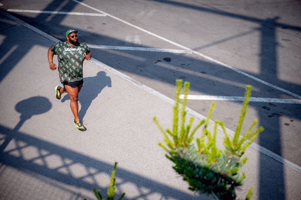 Μετέτρεψε τη χοντροφοβία σε έμπνευση: Ο plus size δρομέας που απέδειξε πως το τρέξιμο είναι για όλους-1