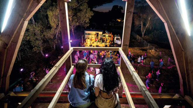 από-το-βέλγιο-στην-ελευσίνα-με-τα-πόδια-562490434