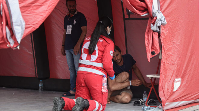 ψυχολογική-υποστήριξη-διασωθέντων-562474459