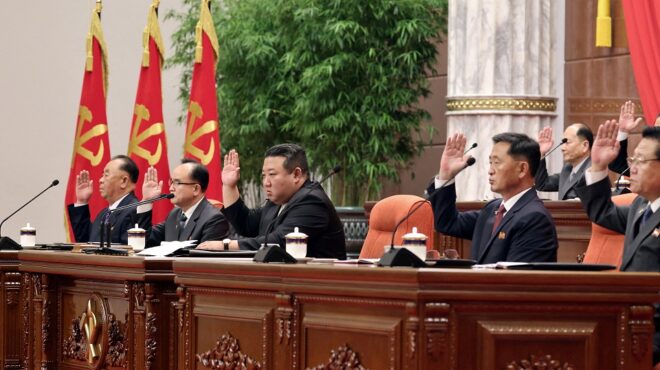 βόρεια-κορέα-απειλεί-πως-θα-καταρρίψε-562478020