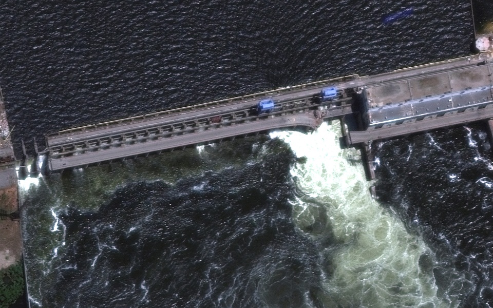 ουκρανία-ανατινάχθηκε-το-φράγμα-του-δ-562456000