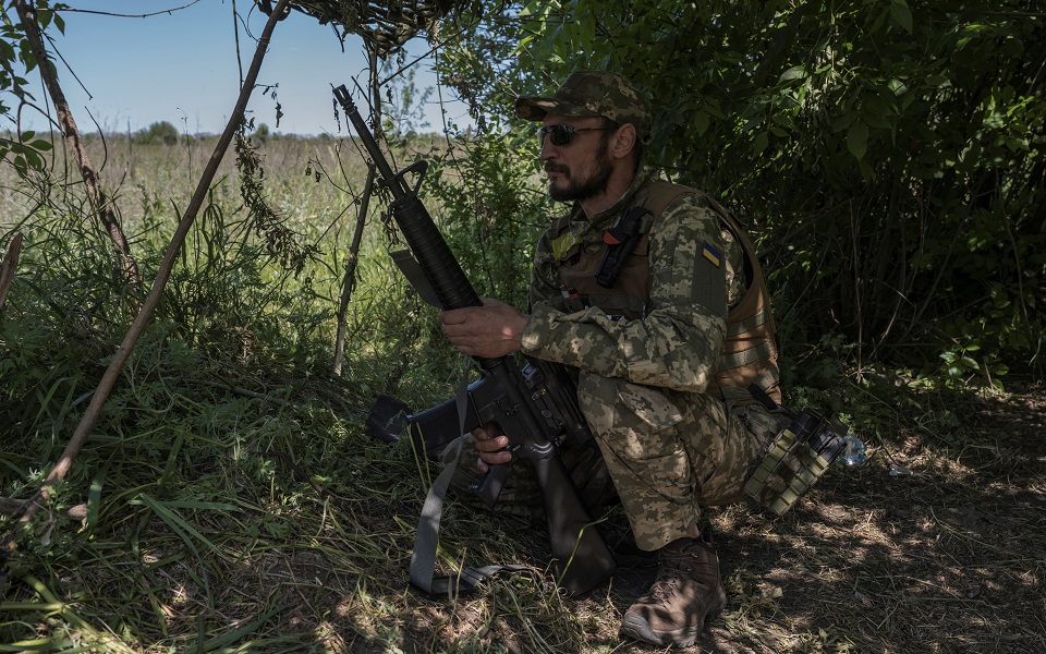 ολοένα-και-περισσότερες-ουκρανικές-ε-562455487