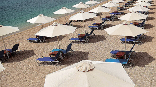 ξαπλώστρες-για-όλους-χωρίς-διακρίσει-562472254