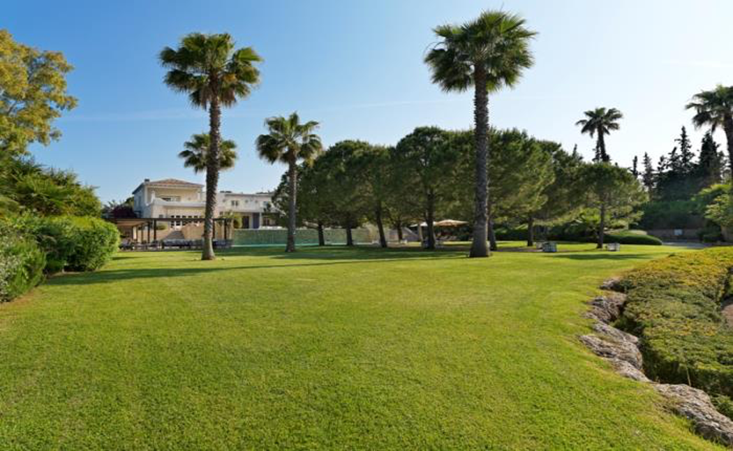 Πωλητήριο 32 εκατ. στην έπαυλη του Γιάννη Φράγκου στο Πόρτο Χέλι-5