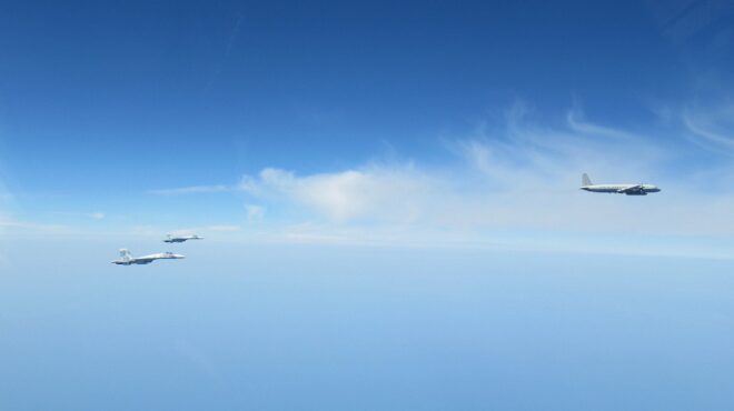 h-raf-απομακρύνει-τρία-ρωσικά-αεροσκάφη-α-562471867