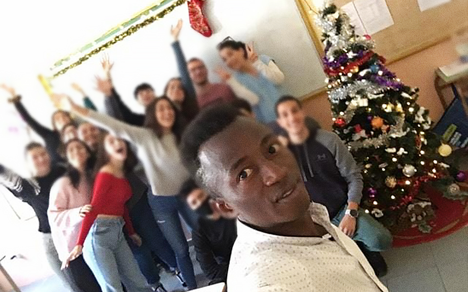 O Σισσέ από τη Γουινέα δίνει Πανελλαδικές με όλη τη Σάμο στο πλευρό του-1