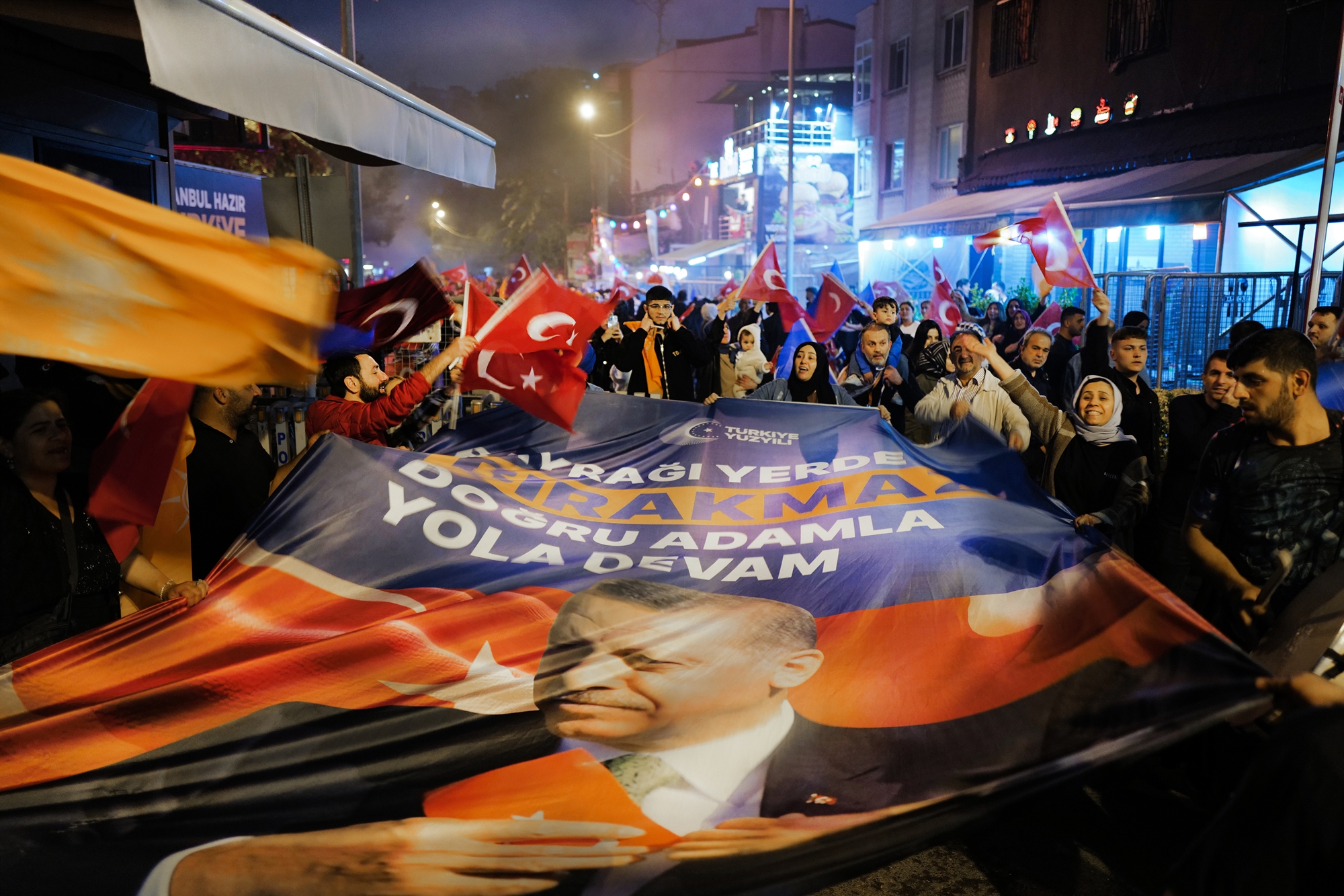 Η Τουρκία μετά τις κάλπες: Τα πολλά πρόσωπα μιας χώρας μετέωρης-8