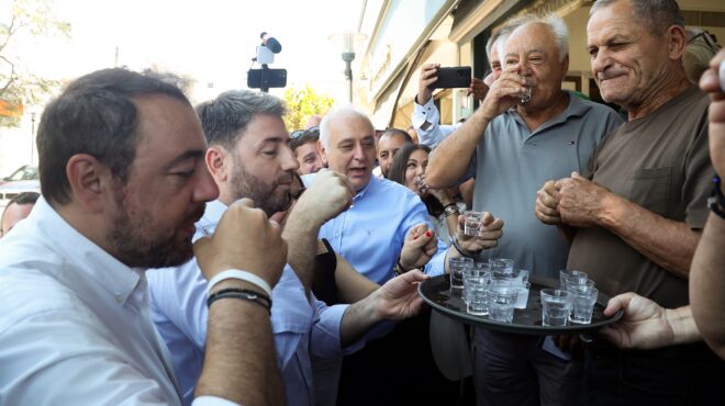 εκλογικά-το-κογιότ-ο-μπιπ-μπιπ-και-η-κρ-562469128