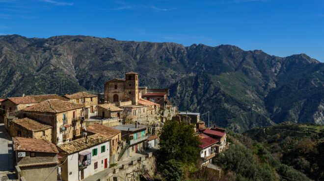 τα-μυστικά-της-γκρεκάνικης-ταυτότητα-562476718