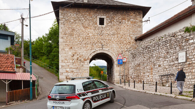 βοσνία-ερζεβογίνη-εφηβος-πυροβόλησε-562470661