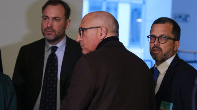 qatargate-yπό-όρους-ελεύθερος-ο-ευρωβουλευτής-562482226