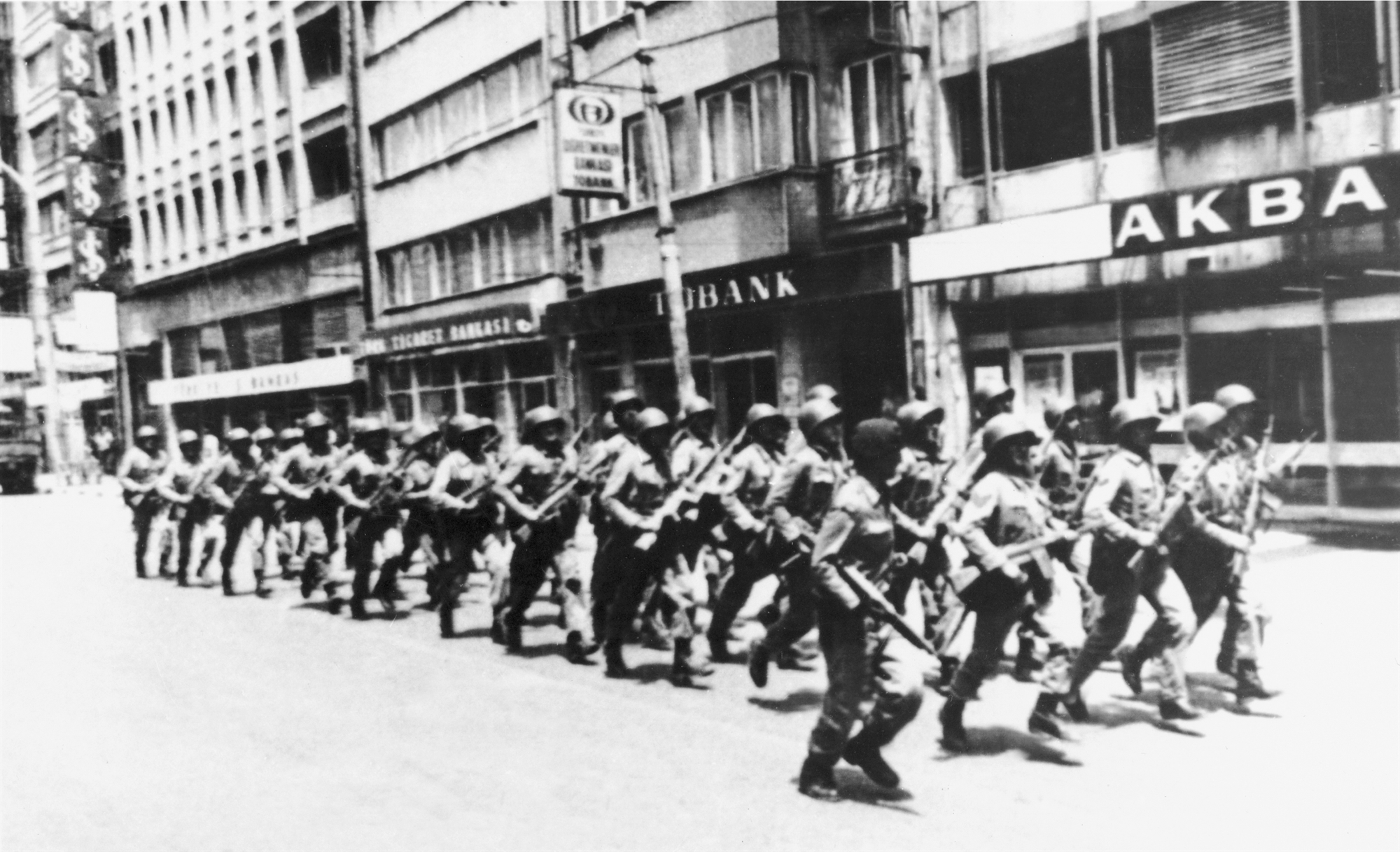 Πραξικόπημα στην Τουρκία αλλάζει ριζικά τη χώρα-1