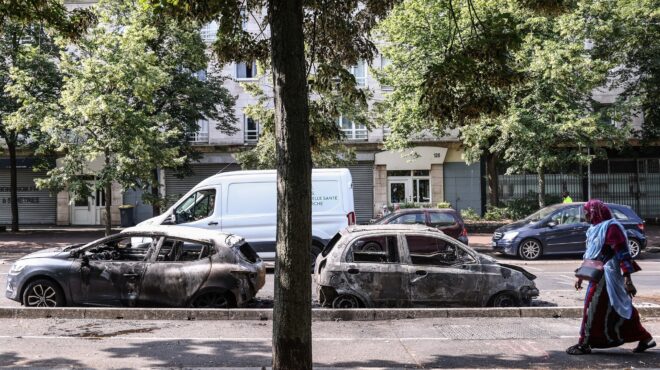 πολιτική-ένταση-και-ταραχές-στη-γαλλί-562495288