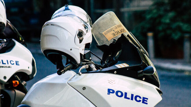 ελληνικό-διέρρηξαν-το-σπίτι-γνωστού-π-562478161