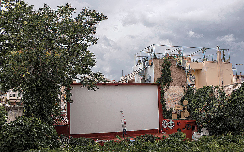 Στα θερινά σινεμά και με μπουφάν: Ο Ιντιάνα με ψιλόβροχο-1